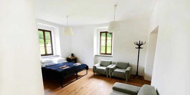 Pobyt na Šumavě: moderní zrekonstruovaná fara v Rejštejně, 3 km od Kašperských hor