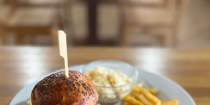 Vouchery v hodnotě 500-1500 Kč na pokrmy i nápoje v restauraci Centrum Lihovar