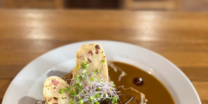 Vouchery v hodnotě 500-1500 Kč na pokrmy i nápoje v restauraci Centrum Lihovar