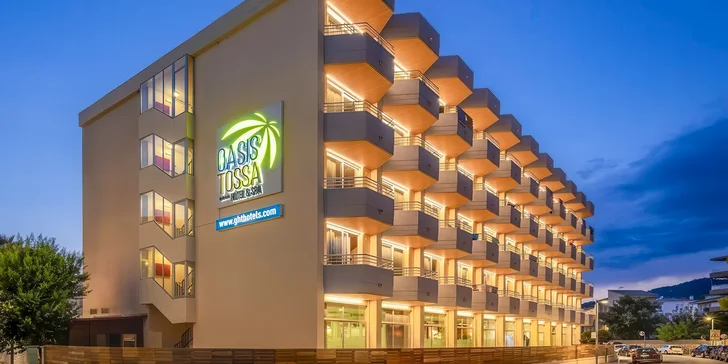 Letecky do Španělska: 4* hotel GHT Oasis Tossa, polopenze, bazén i animační programy