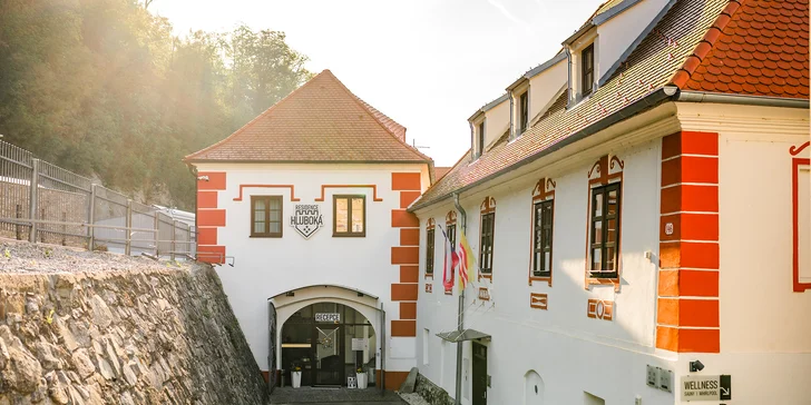 Krásné apartmány jen 800 m od zámku v Hluboké se snídaní i wellness