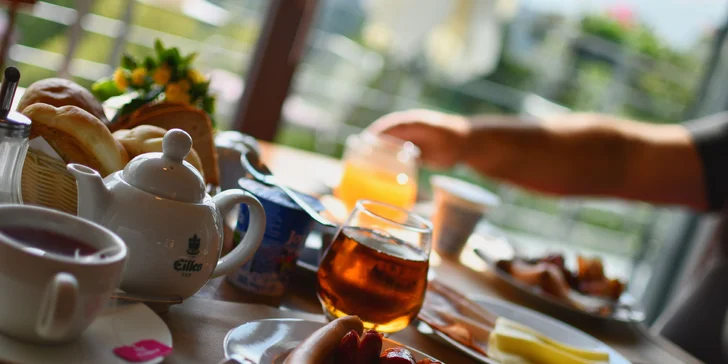 Rajská pohoda na Náchodsku: wellness, snídaně a romantická večeře