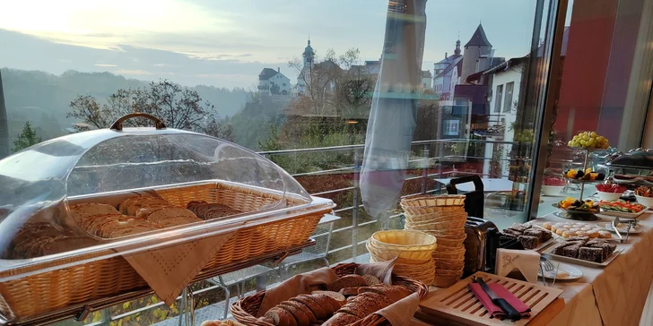 Rajská pohoda na Náchodsku: wellness, snídaně a romantická večeře