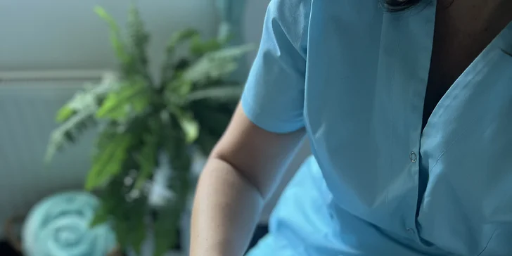 Jemný chemický peeling s AHA kyselinami nebo luxusní Golden Glow Ritual