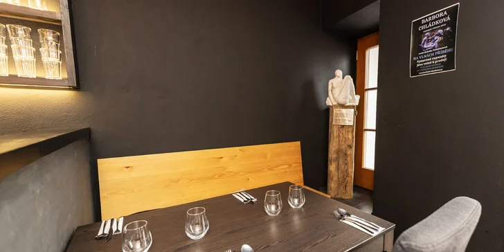 Degustační asijské menu v Litomyšli pro 2 osoby: polévka phở, krevety, knedlíčky gyoza a další