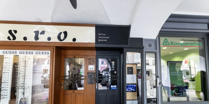 Degustační asijské menu v Litomyšli pro 2 osoby: polévka phở, krevety, knedlíčky gyoza a další