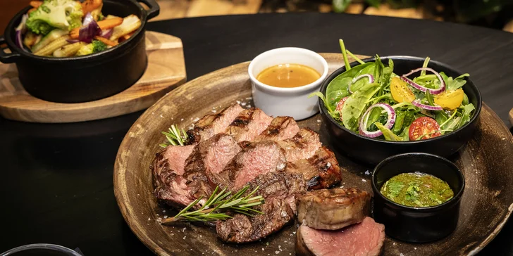 4chodové menu pro 2 osoby: argentinské steaky, carpaccio i tiramisu