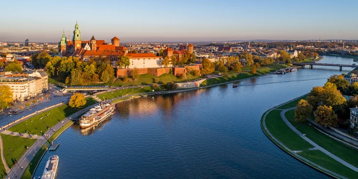 Pobyt v moderním hotelu se snídaní nebo polopenzí kousek od centra Krakova