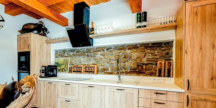 Kouzelný pobyt na Oravě: moderní chalupa pro 8 osob s privátním wellness a velkou zahradou