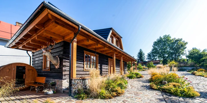 Kouzelný pobyt na Oravě: moderní chalupa pro 8 osob s privátním wellness a velkou zahradou