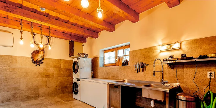 Kouzelný pobyt na Oravě: moderní chalupa pro 8 osob s privátním wellness a velkou zahradou