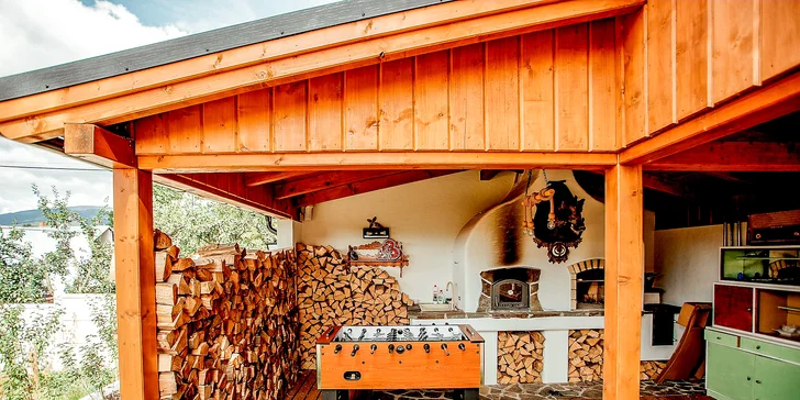 Kouzelný pobyt na Oravě: moderní chalupa pro 8 osob s privátním wellness a velkou zahradou