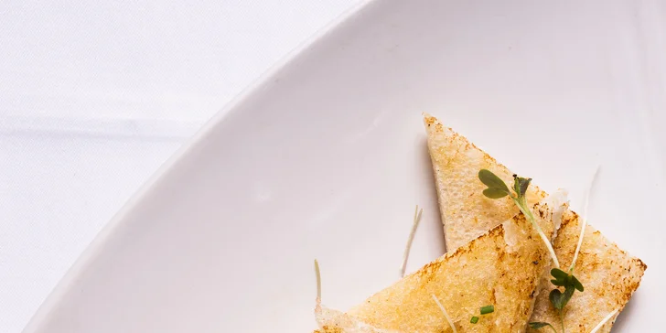 4chodové menu s proseccem pro 1-2 osoby: paštika, krémová polévka, roastbeef i fondán