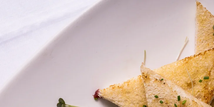 4chodové menu s proseccem pro 1-2 osoby: paštika, krémová polévka, roastbeef i fondán