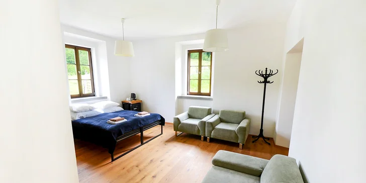 Pobyt na Šumavě: moderní zrekonstruovaná fara v Rejštejně, 3 km od Kašperských hor