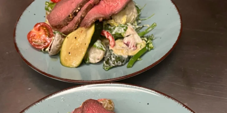 Voucher do restaurace Příčný řez v centru Prahy: 500 až 2000 Kč