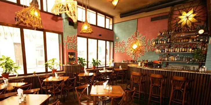 Voucher do restaurace Příčný řez v centru Prahy: 500 až 2000 Kč