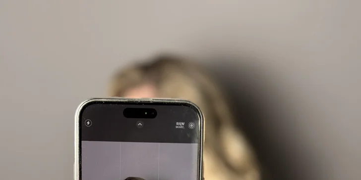 Otevřený voucher v hodnotě 1000-5000 Kč na kadeřnické služby ve studiu Vlasy od Denisy