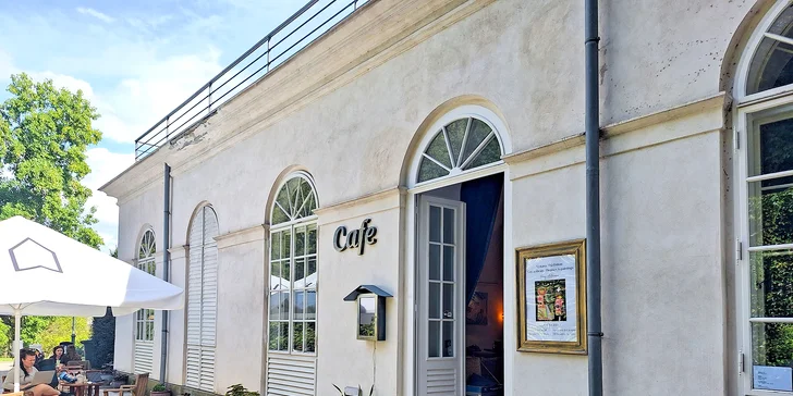 Horký nápoj dle výběru v centru Prahy: svařák, horká čokoláda i káva