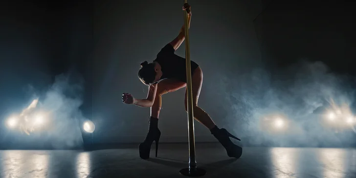 Zažijte pole dance a staňte se hvězdou: příprava na focení, soukromá lekce nebo kurz včetně natáčení