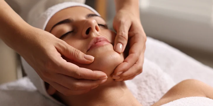 Masáže obličeje: liftingová, lymfatická, kobido, bukální a další techniky pro omlazení