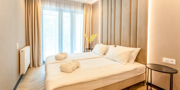 Nové apartmány u Baltu 15 min. od pláže: snídaně, bazény, vířivky a sauna