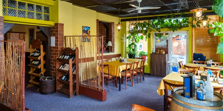 Mix grilovaných dobrot: steaky z pravé svíčkové, zvěřinová klobása i hranolky, 500 g