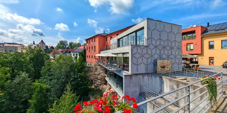 Rajská pohoda na Náchodsku: wellness, snídaně a romantická večeře