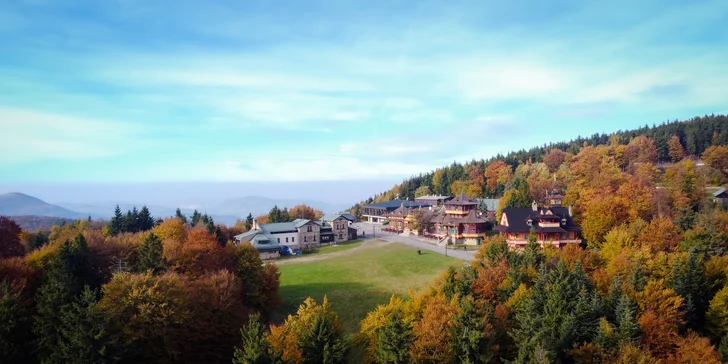 Jurkovičovy útulny na Pustevnách: pobyt se snídaní i večeří ve valašské restauraci Libušín