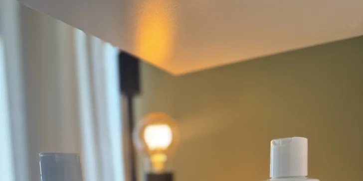 Chemický peeling nebo mezoterapie obličeje: regenerace pleti a vyhlazení jemných vrásek