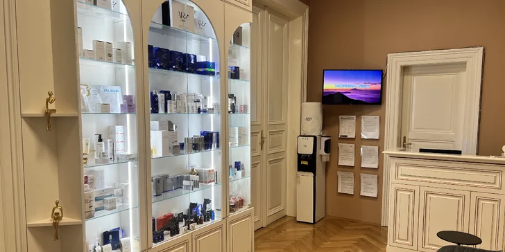 Omlazení pleti: mikrojehličkování s exosomy, biorevitalizace nebo radiofrekvenční lifting