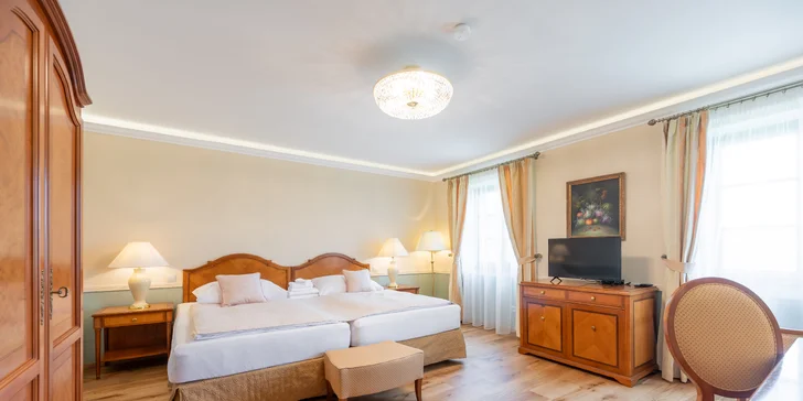 Příjemný pobyt na zámečku nedaleko Valtic a Lednice se snídaní a privátním wellness