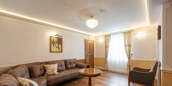 Příjemný pobyt na zámečku nedaleko Valtic a Lednice se snídaní a privátním wellness