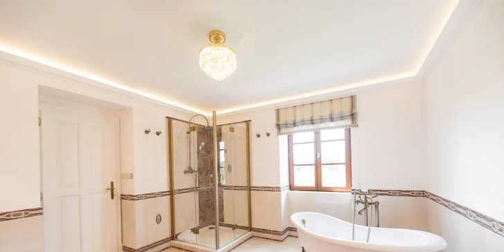 Příjemný pobyt na zámečku nedaleko Valtic a Lednice se snídaní a privátním wellness