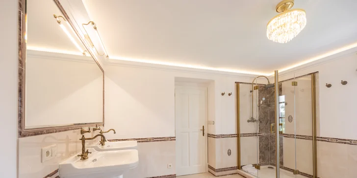 Příjemný pobyt na zámečku nedaleko Valtic a Lednice se snídaní a privátním wellness