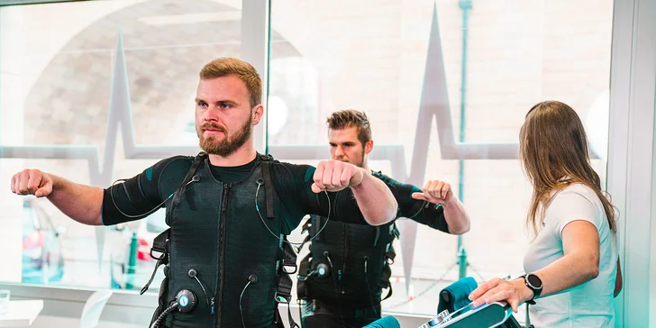 Úvodní EMS trénink pro 1 nebo 2 osoby: pobočky Karlín nebo Pankrác