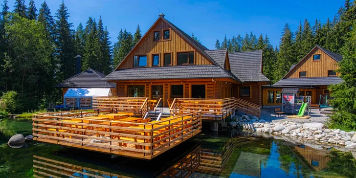 Resort u jezera na úpatí Vysokých Tater: relaxace s polopenzí i privátním wellness