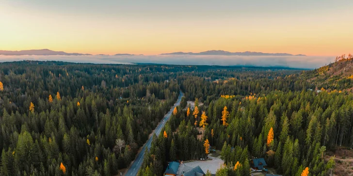 Resort u jezera na úpatí Vysokých Tater: relaxace s polopenzí i privátním wellness