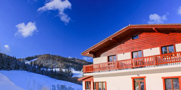 Rodinný hotel ve Slovenském ráji přímo u sjezdovky: polopenze i sleva do Aquacity Poprad