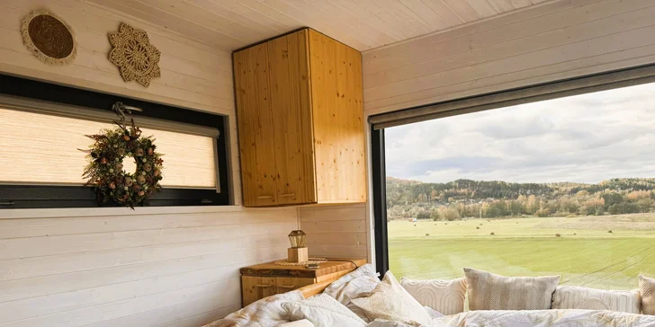 Romantika v srdci Českého ráje: moderní posed pro 2 osoby, sauna a koupací sud