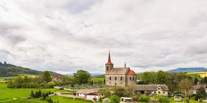 Romantika v srdci Českého ráje: moderní posed pro 2 osoby, sauna a koupací sud