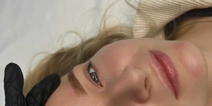 Perfektní nalíčení za každé situace: permanentní make-up obočí a rtů, korekce v ceně