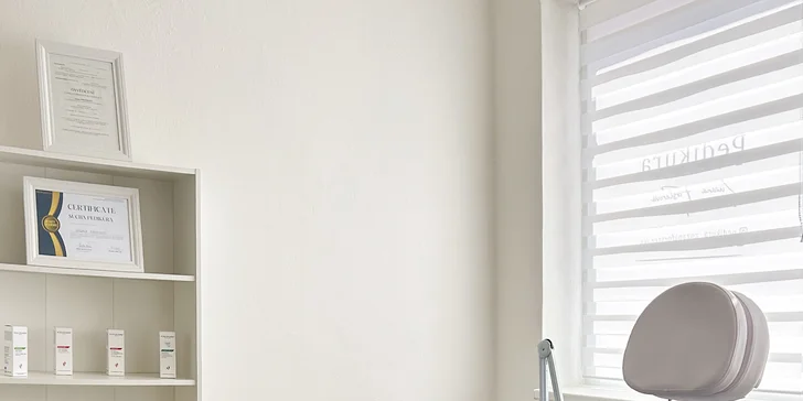 Opečujte své nohy: suchá či wellness pedikúra vč. lakování nehtů, 1–2 hodiny