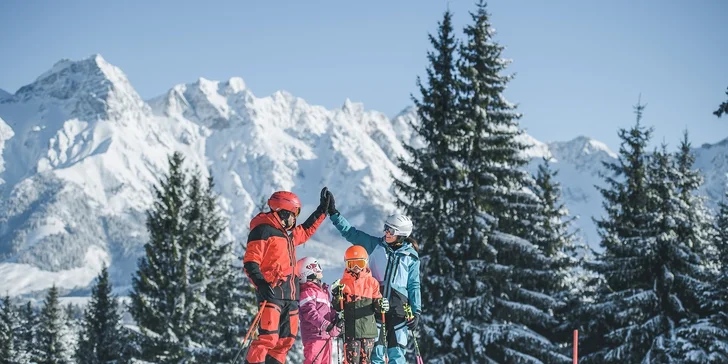Krásný hotel v Rakousku hned u sjezdovky: polopenze plus, parádní wellness, herny pro děti