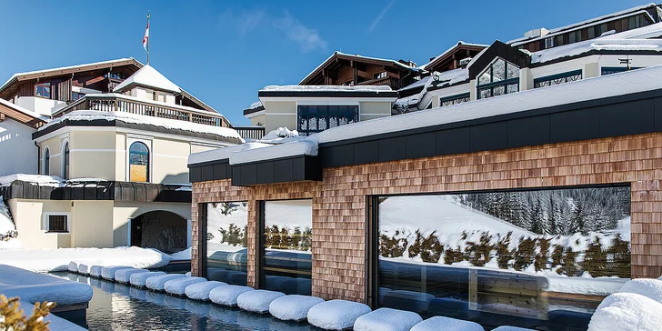 Krásný hotel v Rakousku hned u sjezdovky: polopenze plus, parádní wellness, herny pro děti
