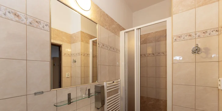 Aktivní rodinná dovolená u Adršpachu se snídaní nebo polopenzí