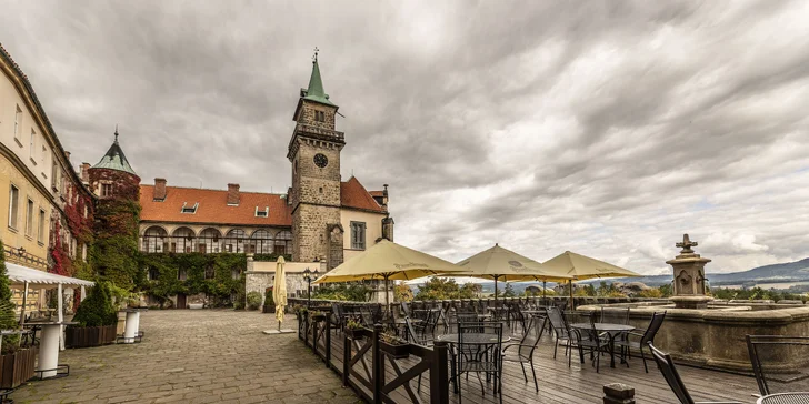 Zámek Hrubá Skála: polopenze, vstup do wellness i na vyhlídku, v ceně i procedury