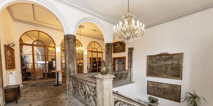 Zámek Hrubá Skála: polopenze, vstup do wellness i na vyhlídku, v ceně i procedury