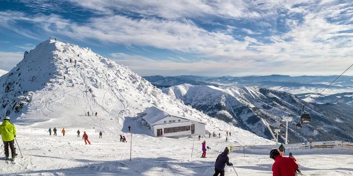 Pobyt plný pohody ve stylovém apartmánu v srdci lyžařského střediska Jasná pro 2–4 osoby