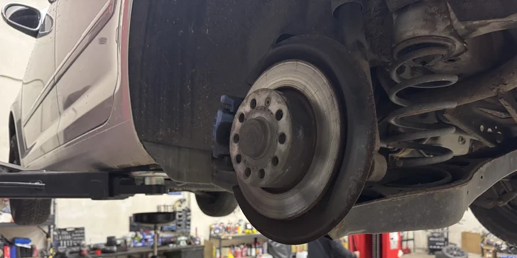 Kompletní přezutí pneumatik vč. vyvážení: plechové i ALU disky či SUV